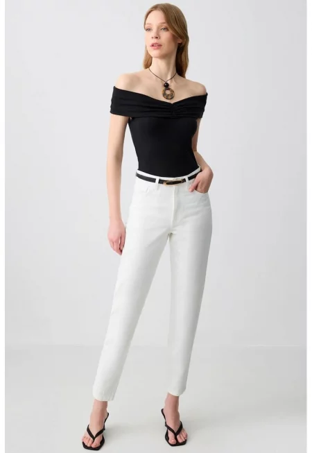 Скъсен панталон над глезена - Бял