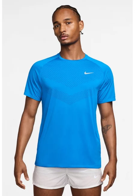 Тениска за бягане с Dri-Fit и овално деколте