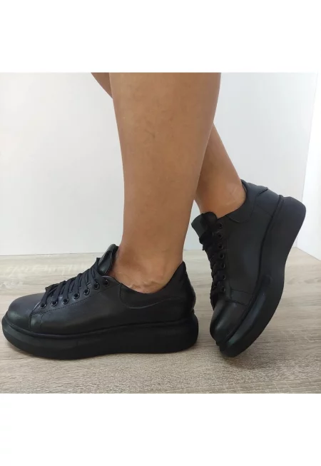 2033 Дамски обувки - черни - Черен