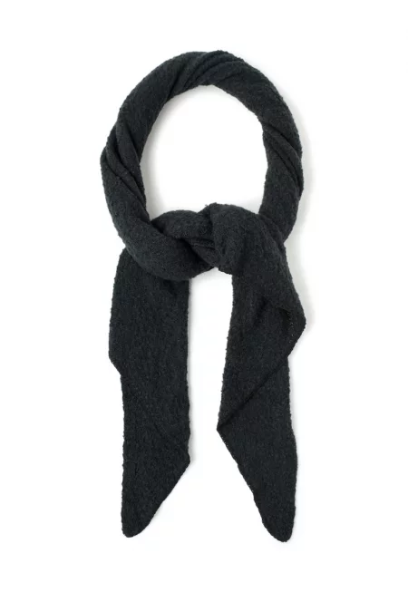 Черен плетен шал
