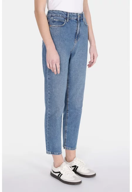 Дънки стил Mom Fit