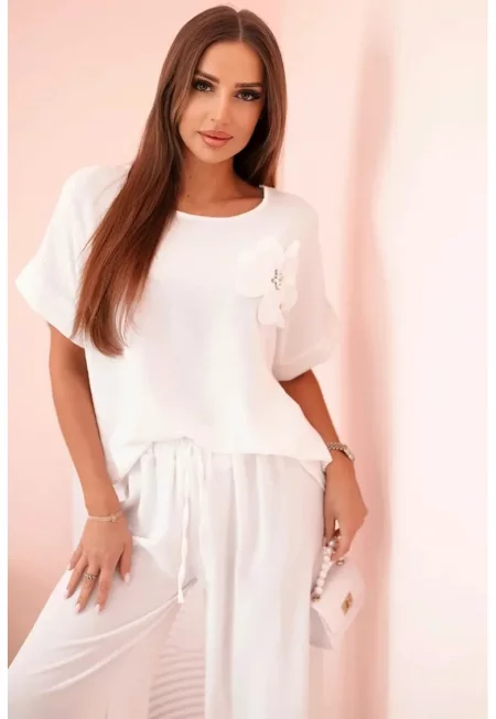 Комплект от блуза с къс ръкав и флорален детайл и панталон - Един размер