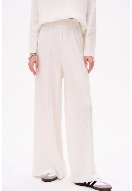 Панталон Debi с широка кройка