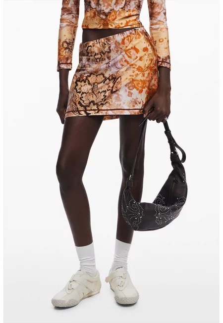 Права пола с еластична талия