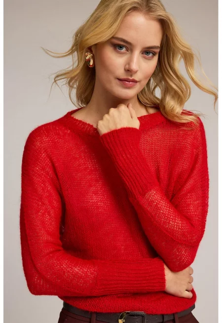 Пуловер с мохер с деколте тип лодка - Червен