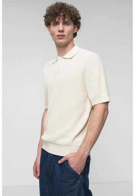 Пуловер с яка и 3/4 ръкави - Крем