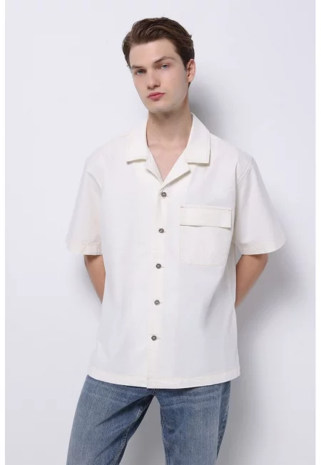 Риза с джоб и раздвоен ревер