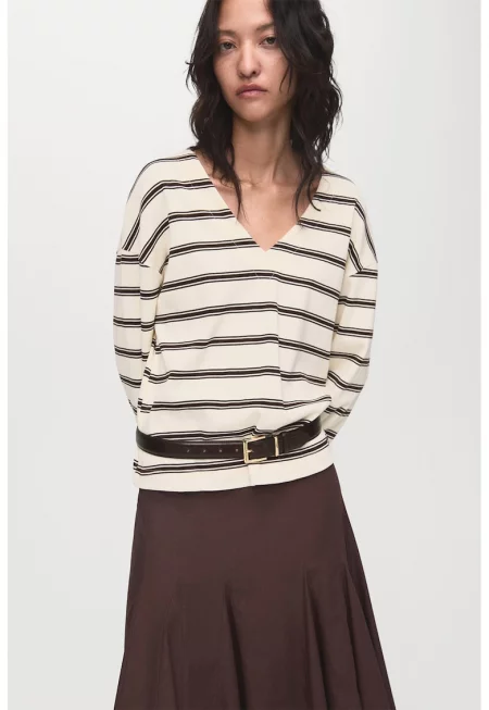 Свободен фино плетен пуловер с шпиц