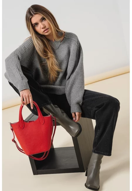 Свободен пуловер с шпиц - Светлосив меланж