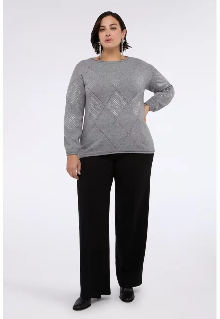 Вълнен пуловер с декоративни камъни