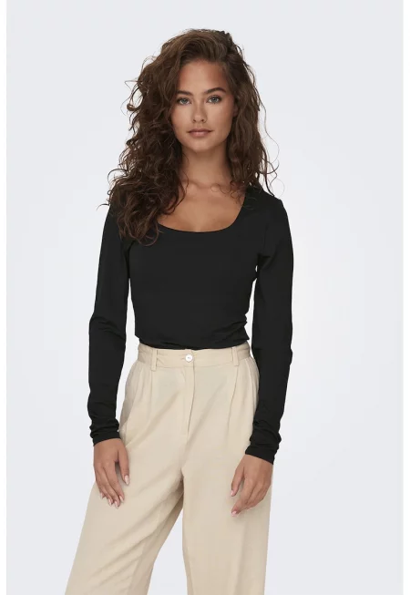 Вталена блуза Ea