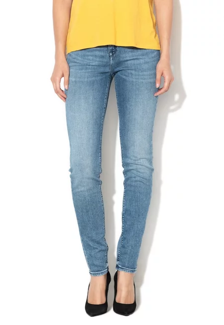 Дънки Scarlett със захабен ефект