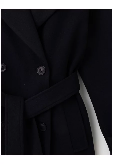 Двуредно палто с колан