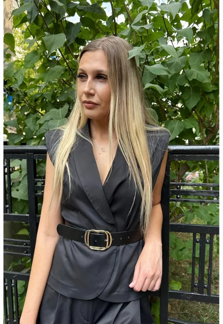 Елек с подплънки на раменете - Черен