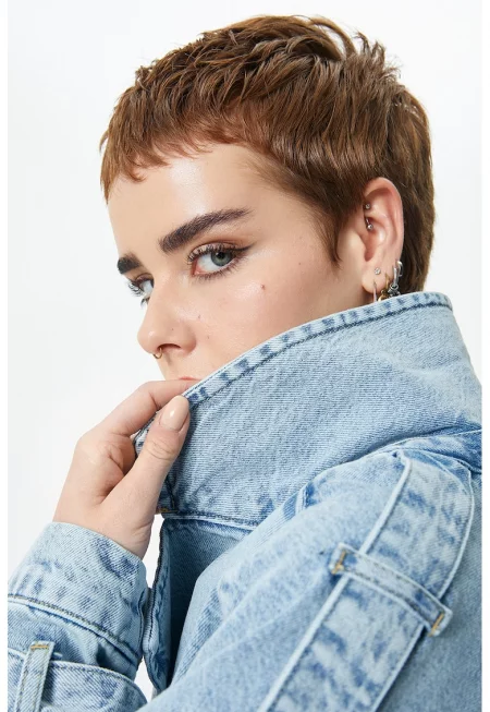 Късо яке от деним с колан