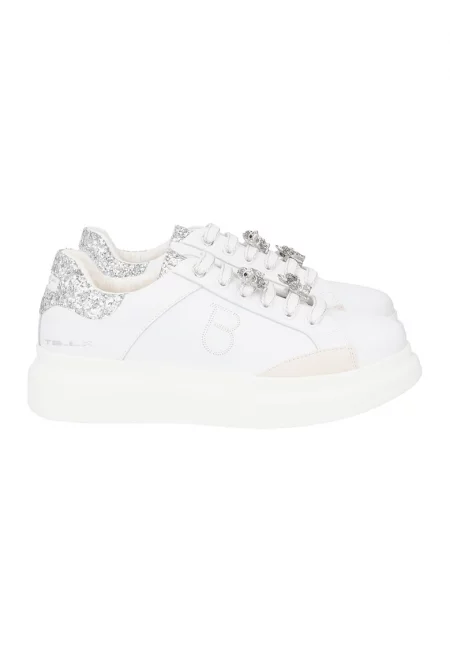 Кожени спортни обувки с равна платформа - Бял/Сребрист