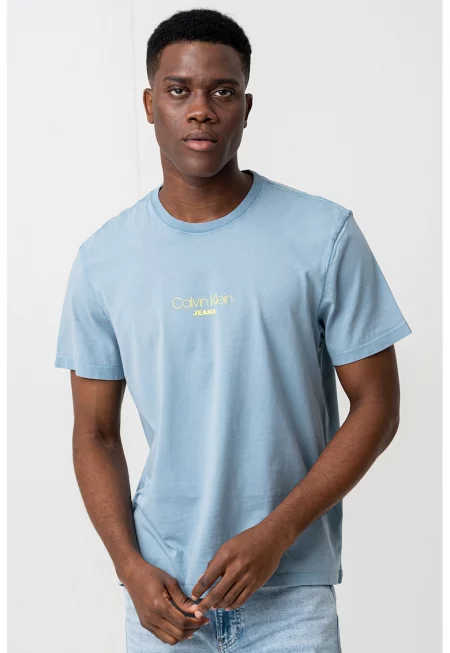 Памучна тениска с овално деколте