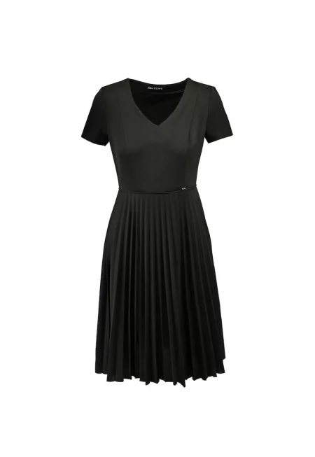 Плисирана рокля с V-образно деколте