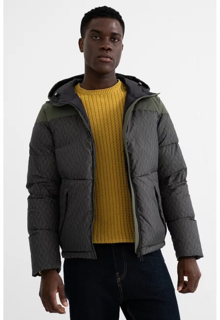 Подплатено зимно яке с качулка - Бледозелен/Зелени аспержи