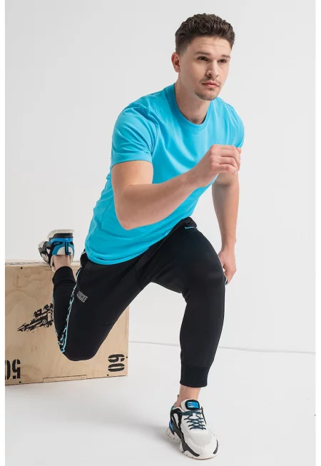 Тениска Sportswear Club с овално деколте
