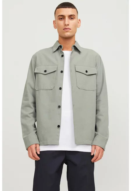 Яке тип риза с джобове с капачета