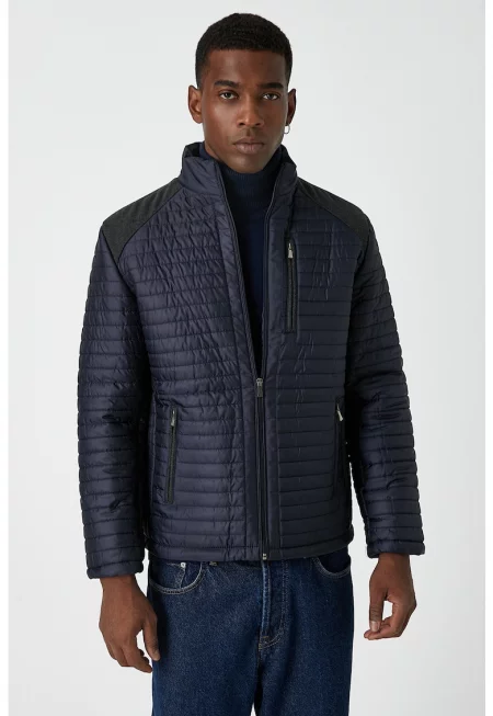 Капитонирано зимно яке с цип