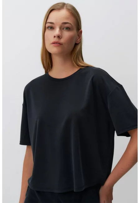 Къса свободна тениска