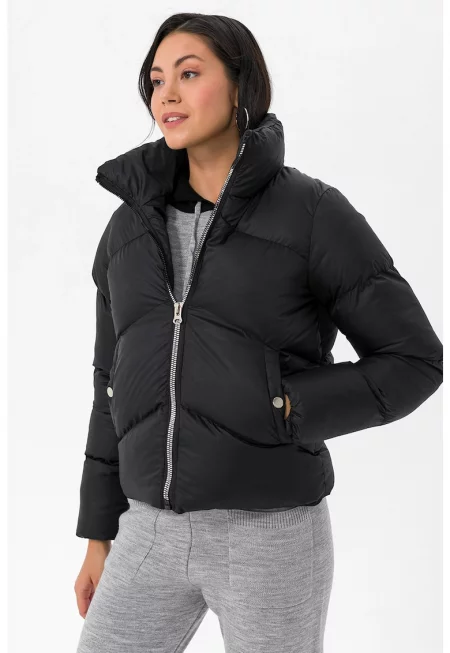 Подплатено капитонирано зимно яке