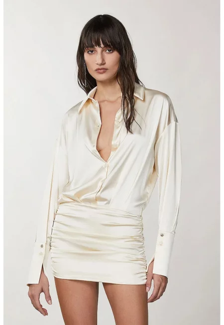 Сатенена еластична мини рокля - Бежов