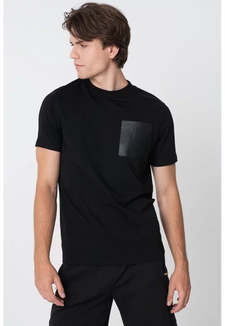 Тениска с джоб на гърдите - Черен