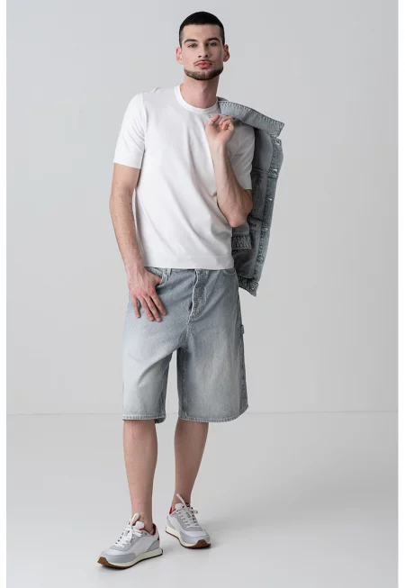 Вталена тениска с овално деколте - Бял