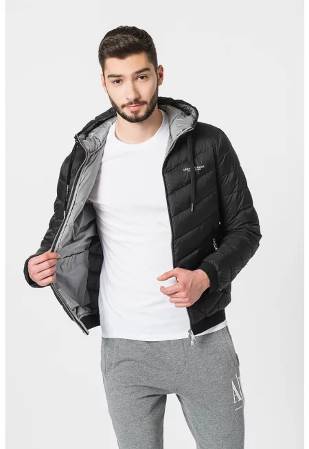 Зимно яке с пухена вата и качулка