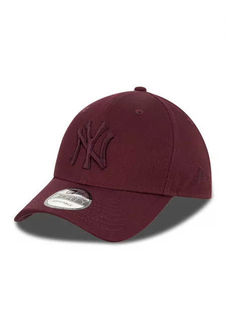 Бейзболна шапка с бродирано лого