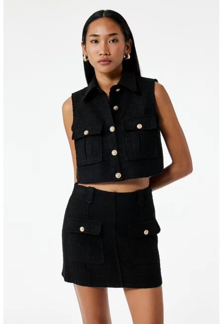 Къс елек с остра яка