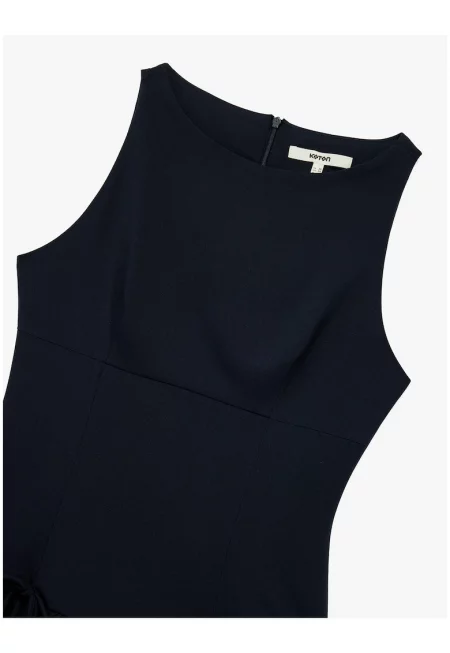 Къса рокля без ръкави