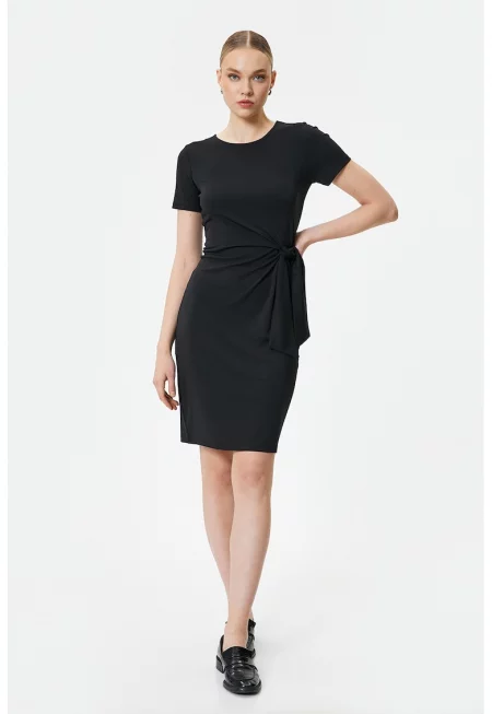 Къса рокля тип молив