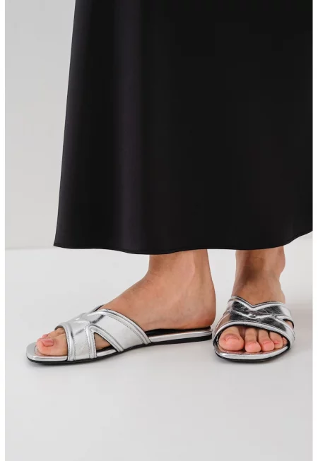 Кожени чехли с метализиран ефект - Сребрист