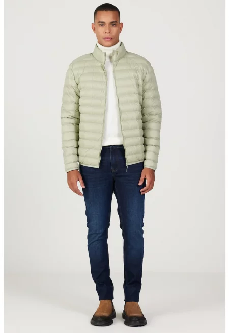 Олекотено зимно капитонирано яке