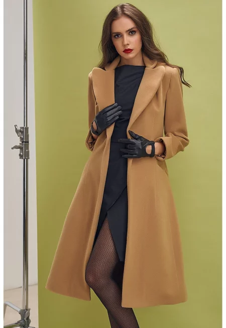 Палто с вълна и овални ревери