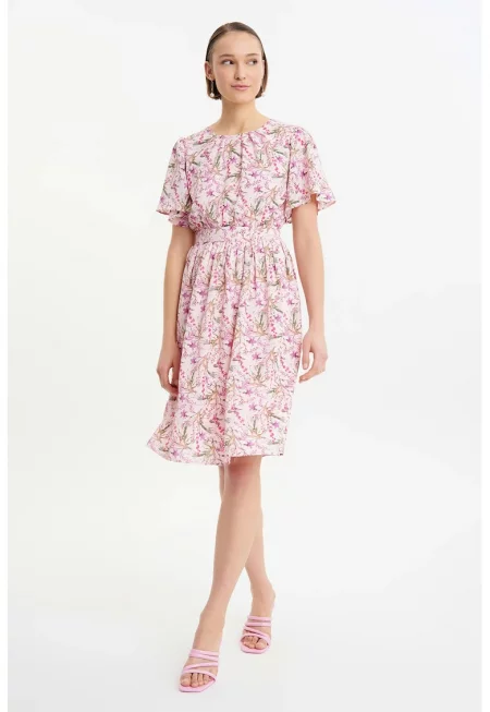 Разкроена рокля с принт