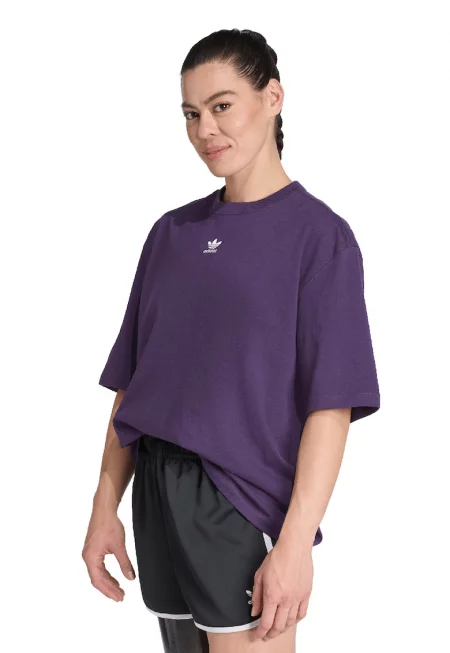 Уголемена тениска с лого