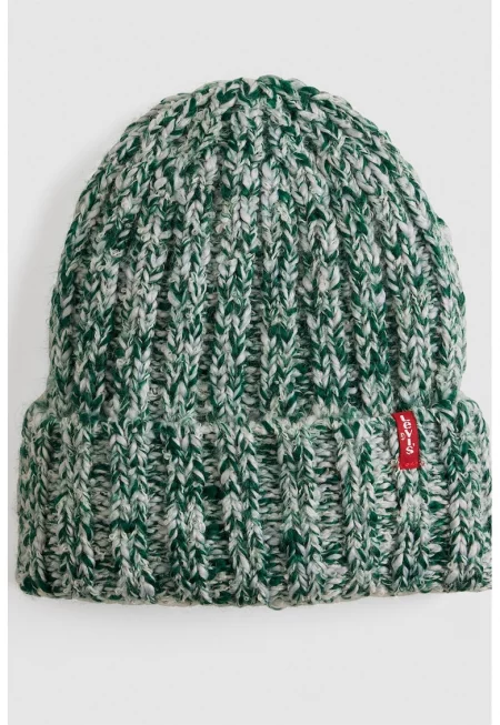 Зимна шапка от плетена дантела