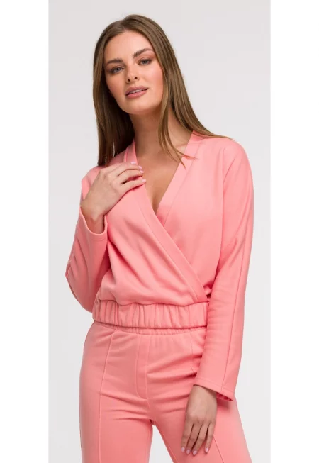 Блуза с прегънато деколте -