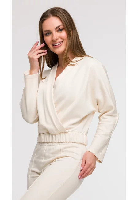 Блуза с прегънато деколте -