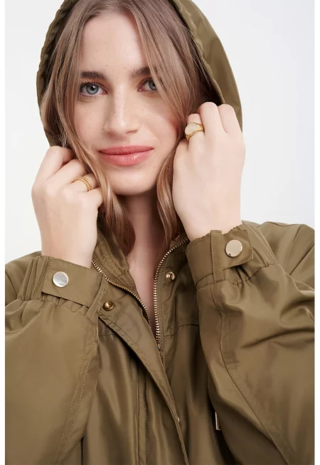 Дълъг тренч с качулка