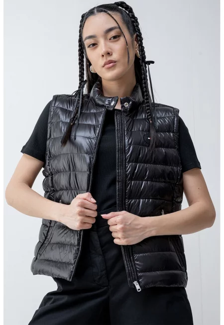 Капитониран елек с цип - Черен