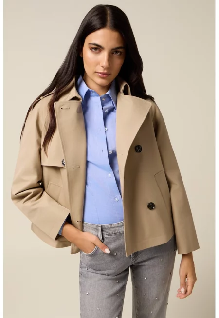 Късо палто-тренч с ревери