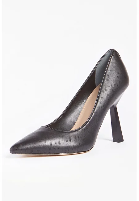 Кожени обувки с перфорирано лого