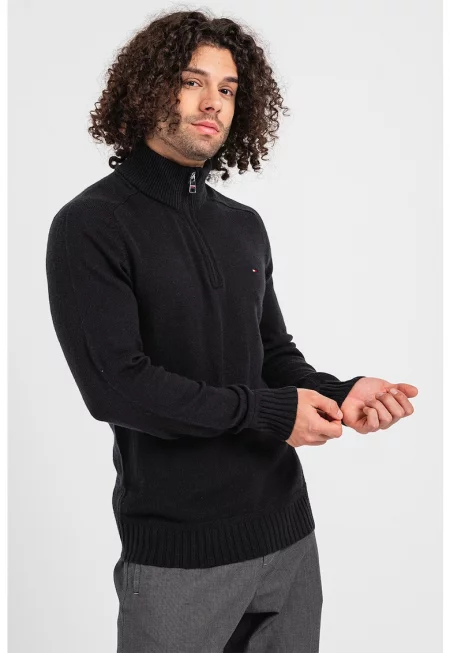 Пуловер с къс цип