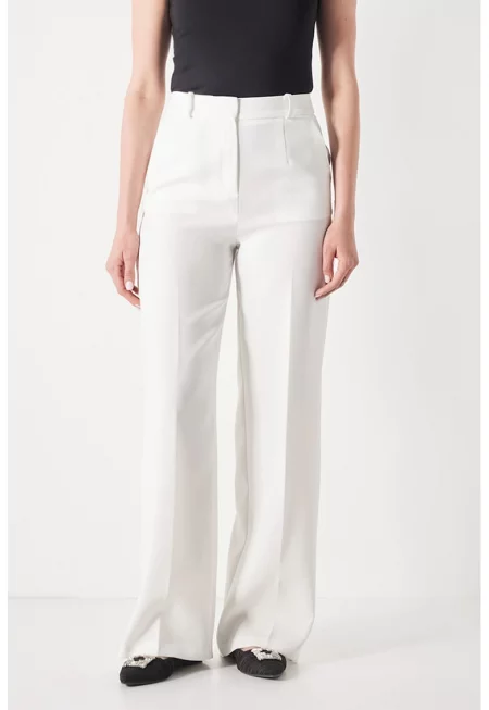 Разкроен панталон с джобове - Бял